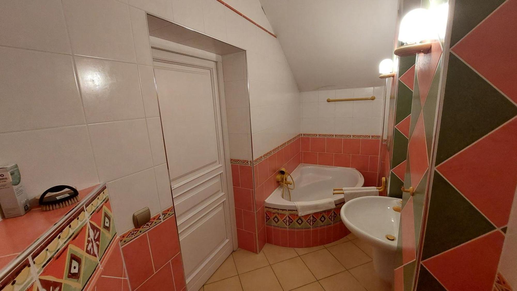 Ferienwohnung Castle Garden *** Szombathely Zimmer foto