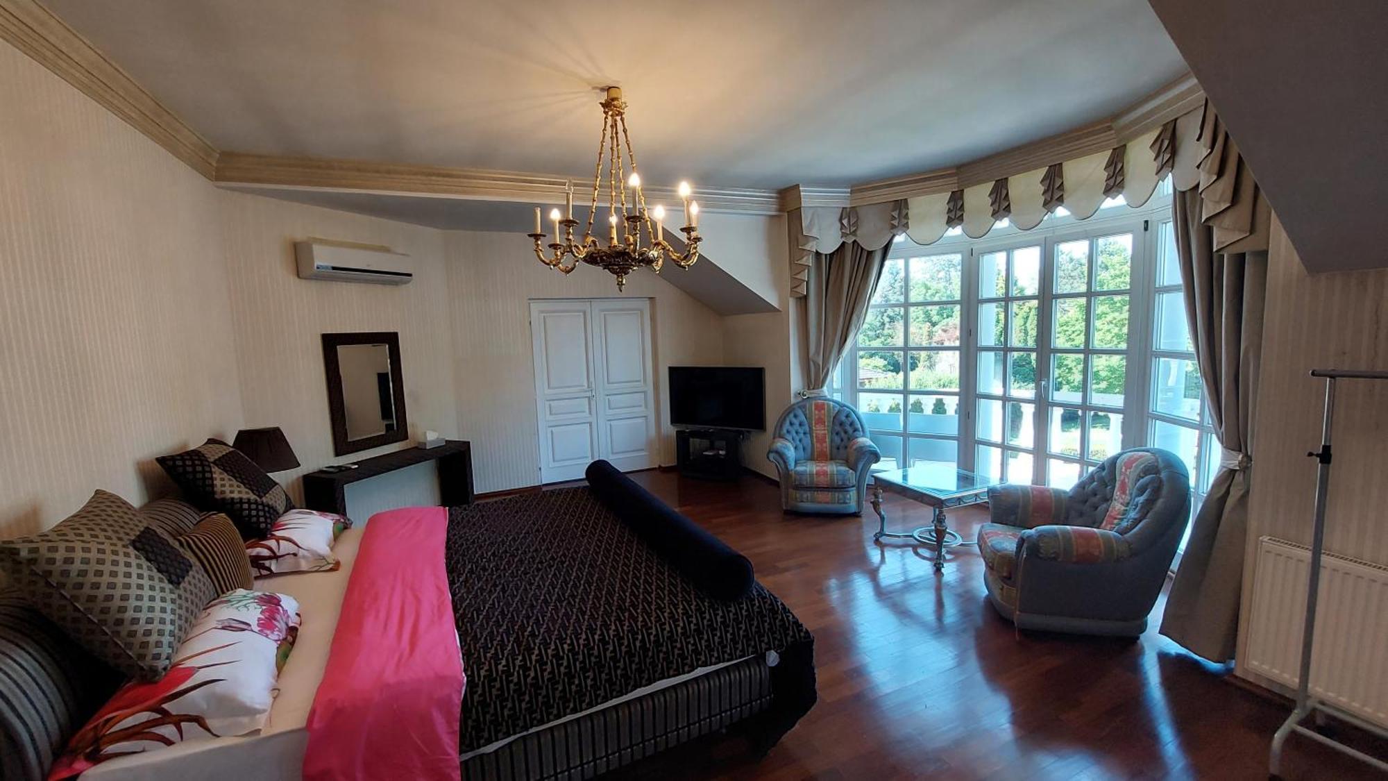 Ferienwohnung Castle Garden *** Szombathely Zimmer foto