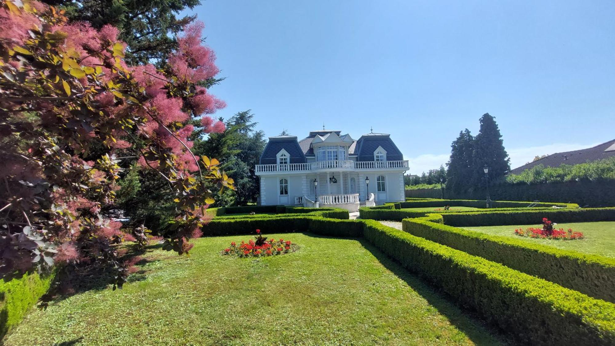 Ferienwohnung Castle Garden *** Szombathely Exterior foto